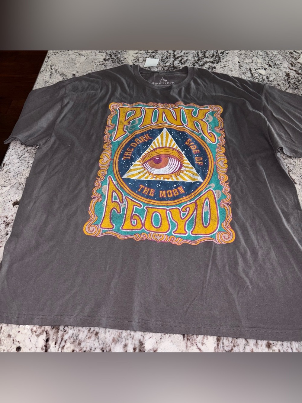 PINK FLOYD, THE DARK SIDE OF THE MOON T-SHIRT SIZE EXTRA LARGE MEN’S XL NWT